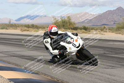 media/Nov-16-2025-Race Pace (Sun) [[8c5fa54630]]/Non Verified Riders (1st 20 Minutes)/3-Turn 3 Inside (11am)/